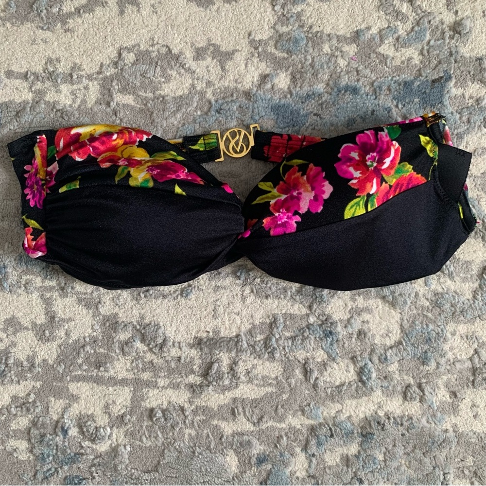 Victoria’s Secret bikini strapless top large
